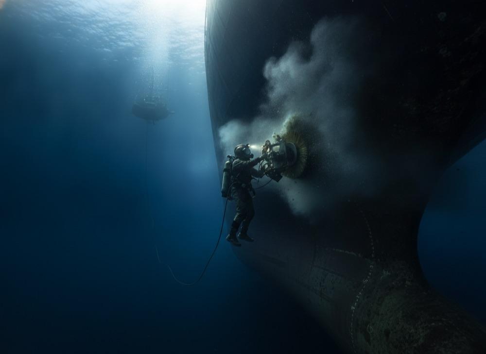 Underwater hull cleaning (UWHC)